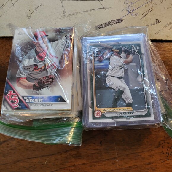 276PCS OF BASEBALL TRADING CARDS WITH VARIOUS TEAMS , PLAYERS AND YEAR MADE . - Picture 2 of 2